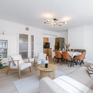 https://centraal-gelegen-appartement-dicht-bij-de-jachthaven.ostend-hotel.net