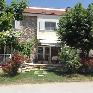 κάντε κράτηση εδώ
